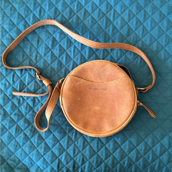 Portland Leather Handbags - Portland Leather Dakota brushed leather large circle crossbody